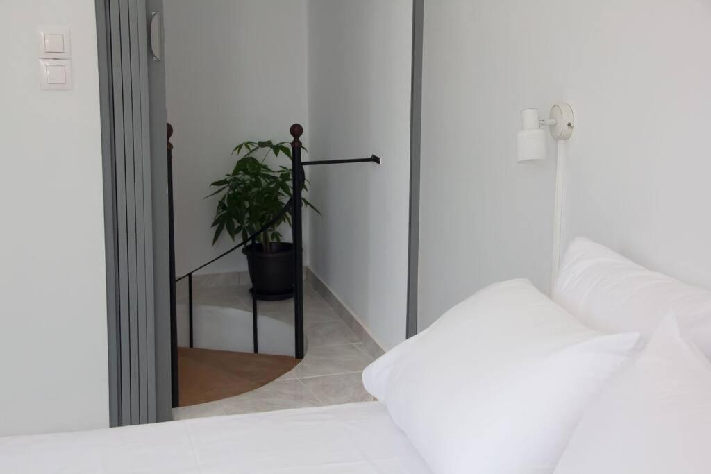 Arco Cοzy Loft Lägenhet Ermoupoli Exteriör bild